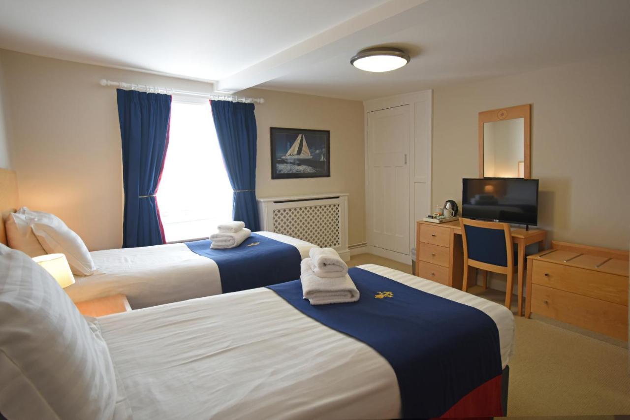 Royal Southern Yacht Club Hotel 3*