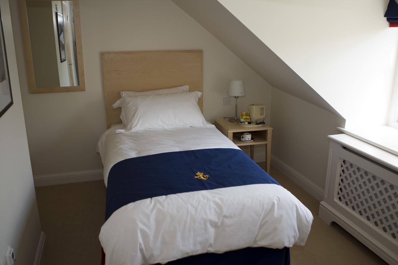 Royal Southern Yacht Club 3*