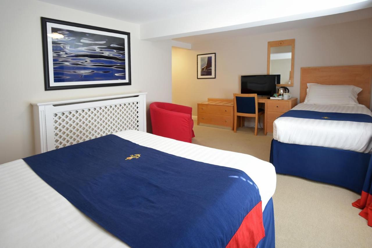 Hotel Royal Southern Yacht Club 3*