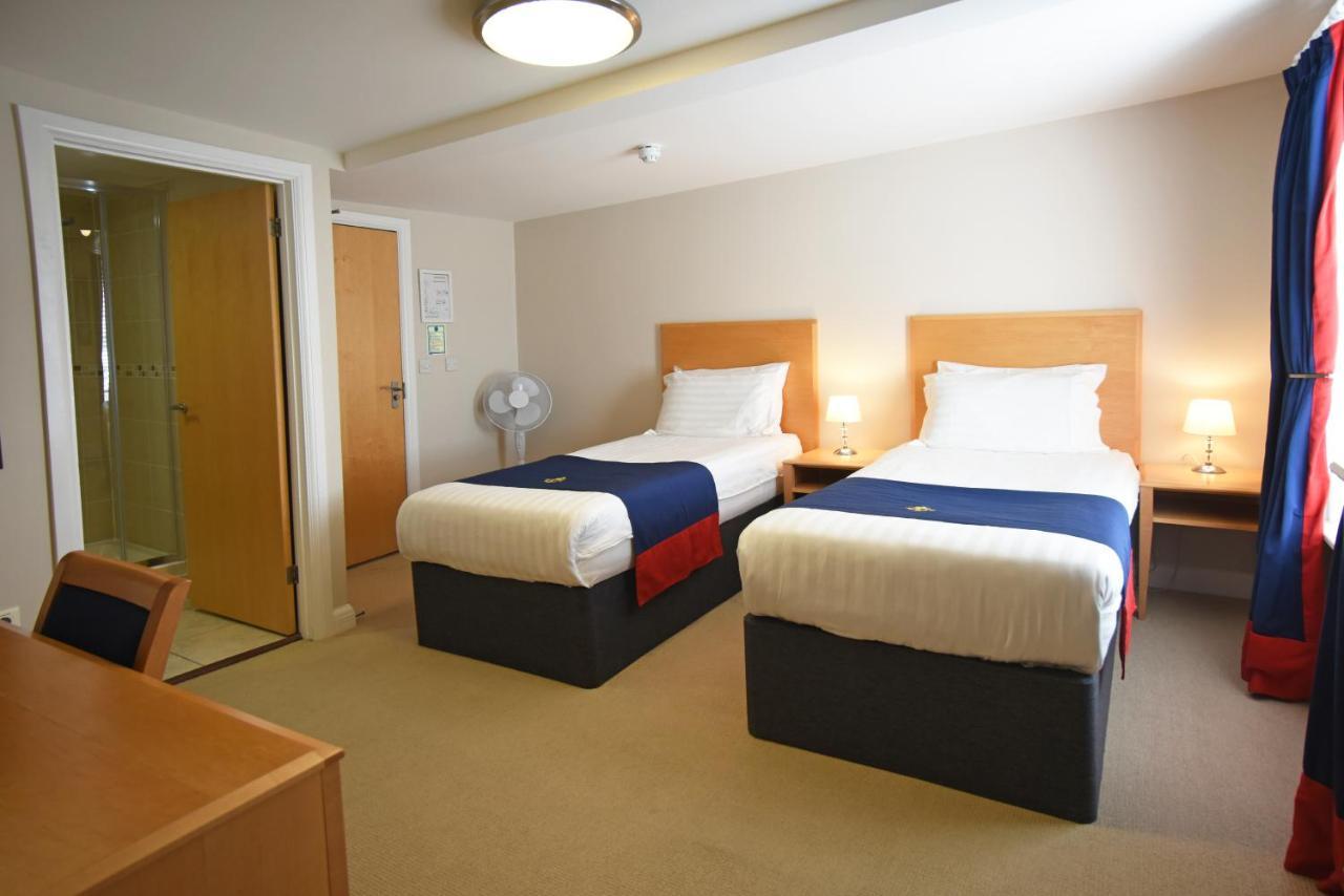 Hotel Royal Southern Yacht Club 3*